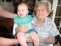 CIMG0018.JPG (104553 bytes)