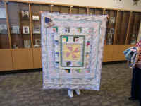 Vet Quilts023.jpg (179423 bytes)